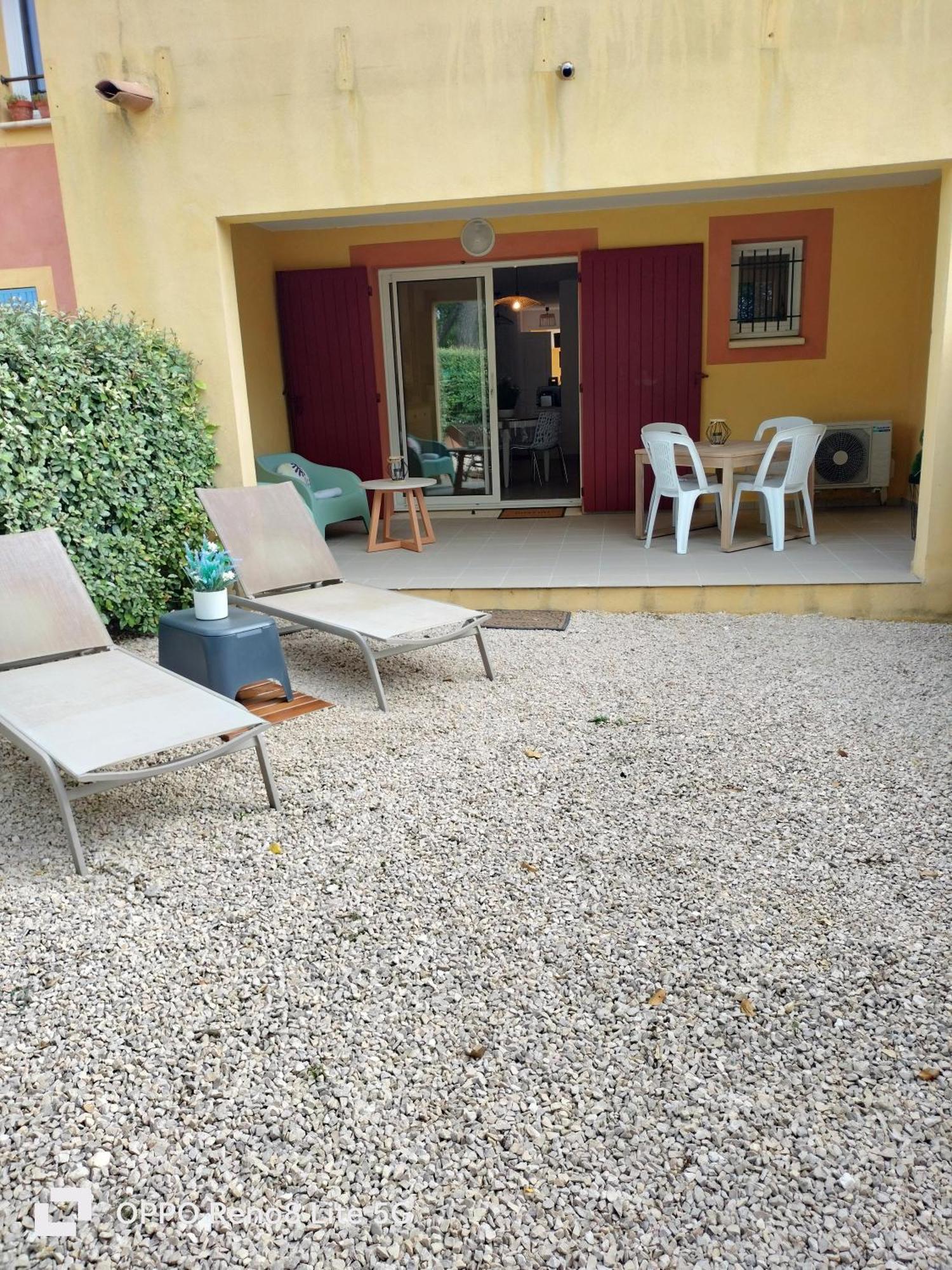 דירות Roussillon en Isere Eden En Luberon מראה חיצוני תמונה